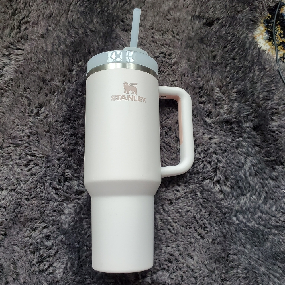 Stanley‎ dusty pink 40oz